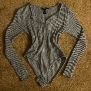 Forever 21 long sleeve V-neck Bodysuit 
Women’s